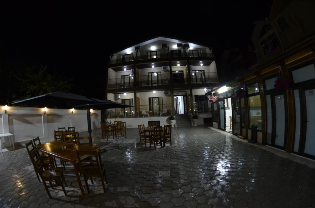 Razvan Holiday Costinesti Exterior photo