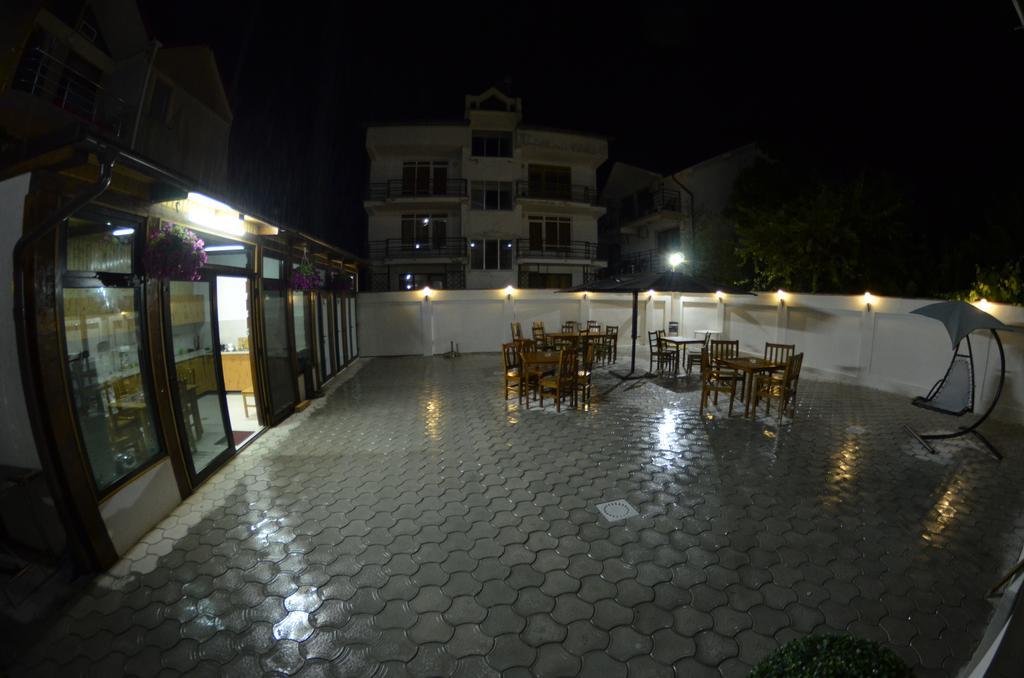 Razvan Holiday Costinesti Exterior photo