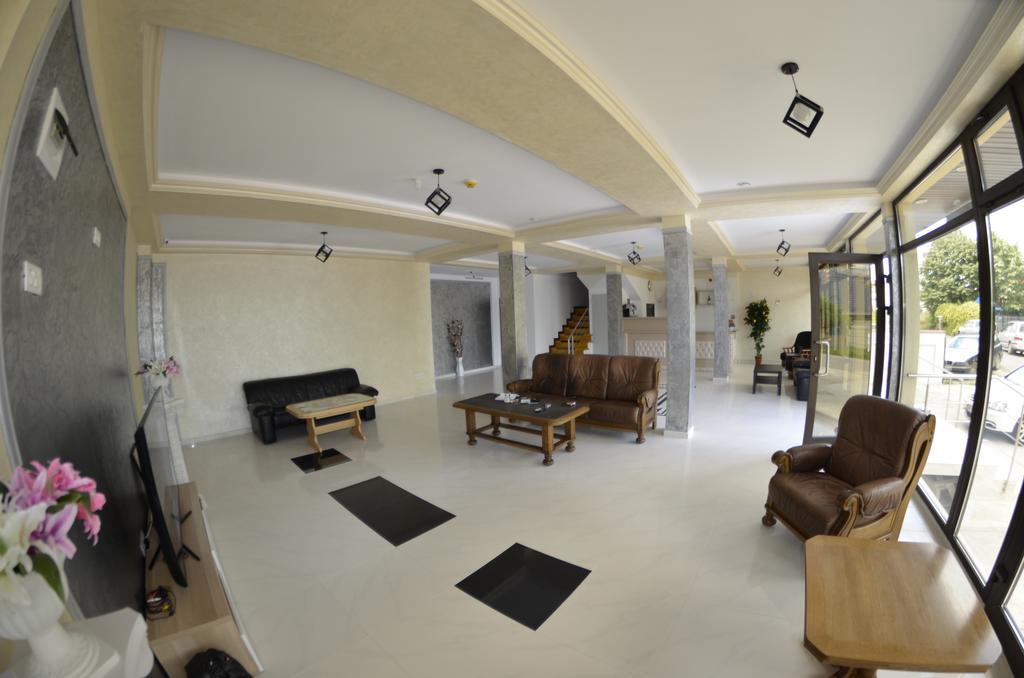 Razvan Holiday Costinesti Exterior photo